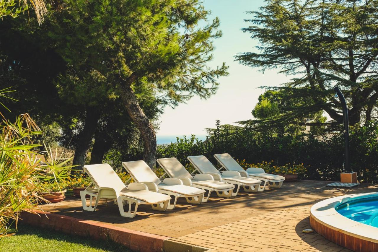 Villa Due Torri Cozzana Экстерьер фото